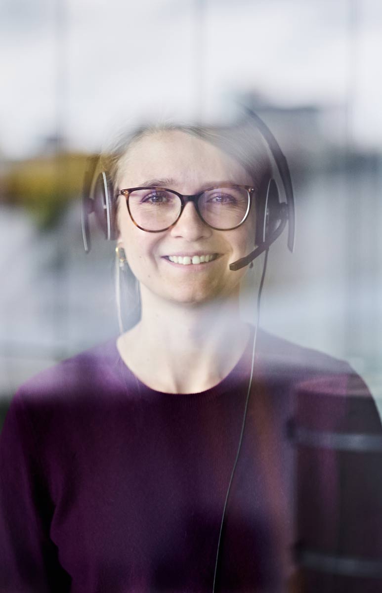 Porträtfoto Lynn Schneg, Konferenzdolmetscherin 